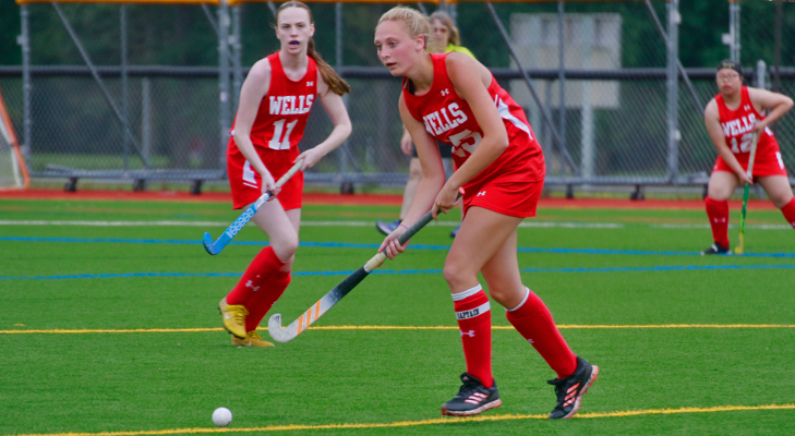 Field Hockey Team Defeated Late on the Road