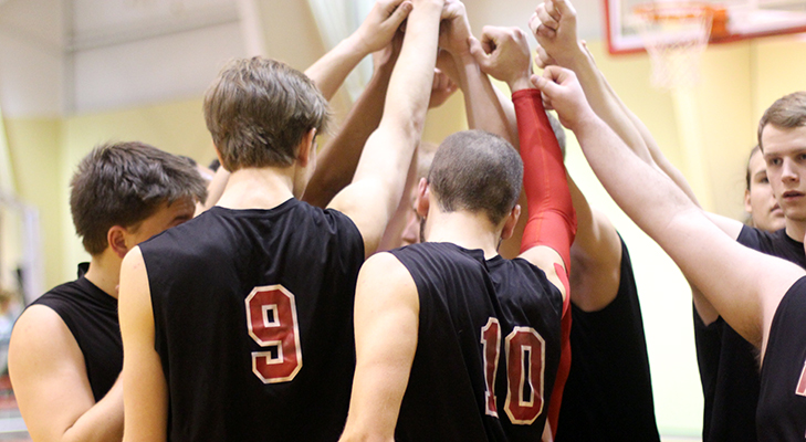 Men's Volleyball Blanks NYU-Poly, Drops 3-2 Heartbreaker To Hilbert