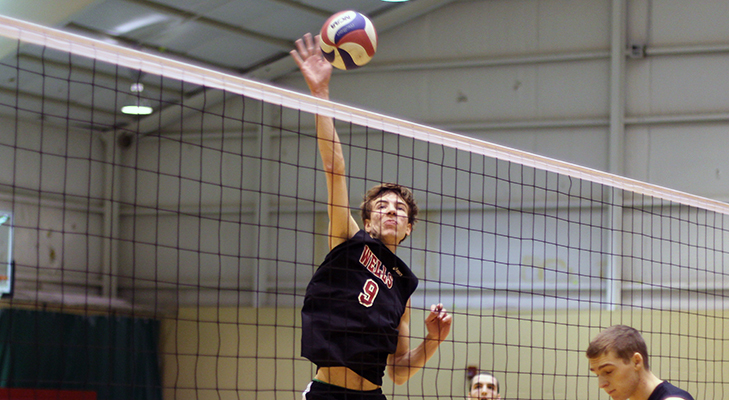 Men's Volleyball Blanks Chargers, Loses To Lions