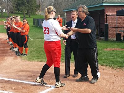 Softball Posts Back-To-Back Losses To SUNY Cobleskill