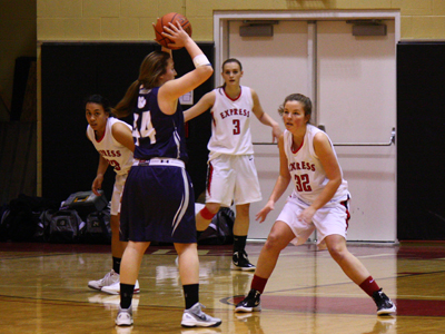 WOMEN'S BASKETBALL CRUISES TO SECOND STRAIGHT VICTORY
