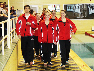 Men’s and Women’s Swimming Compete On Senior Day