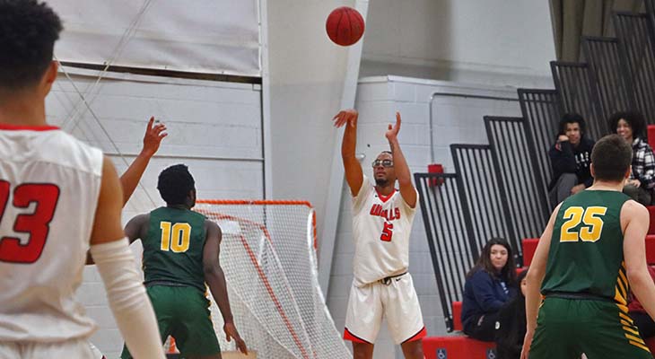 Men’s Basketball Team Plays Strong Road Second Half