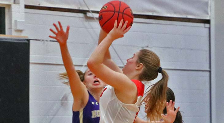 Women’s Basketball Team Rebounds with Strong Second Half