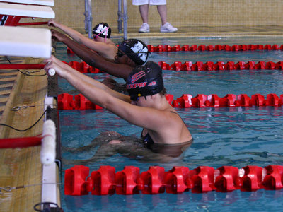 EXPRESS SPLIT DOUBLE-DUAL IN FINAL HOME MEET OF THE YEAR