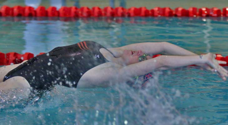 Women’s Swimming Team Goes to the Wire at Cedar Crest