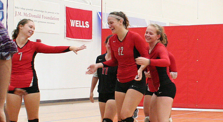 Women's Volleyball Completes Perfect Weekend With Pair of Wins